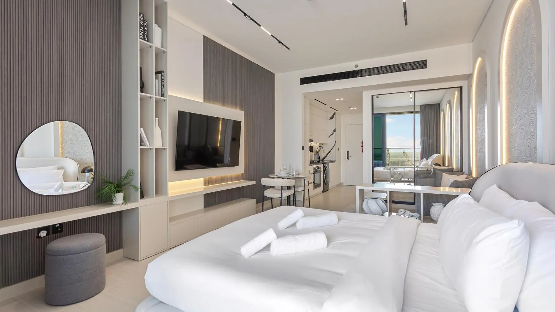 Stunning Studio With Private Jacuzzi In Trillionaire Dubai 0*,