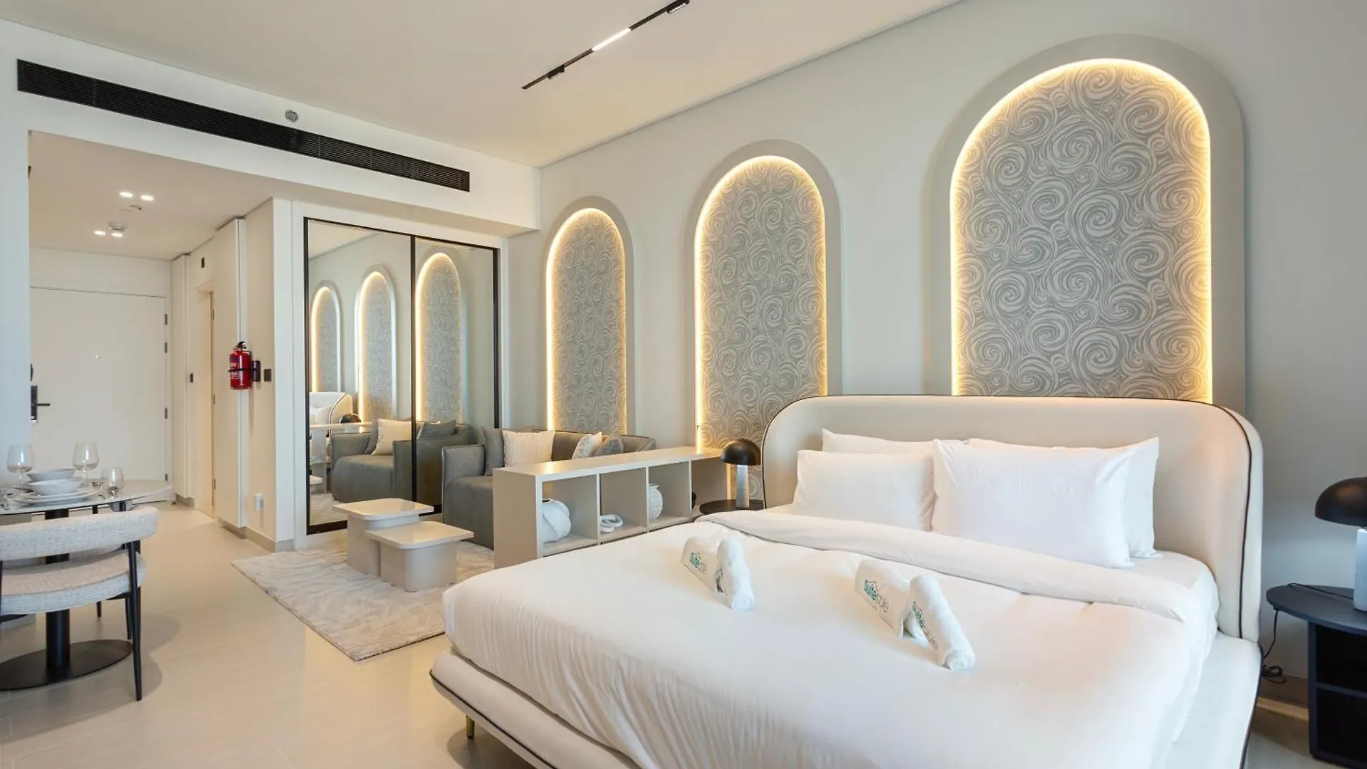 Stunning Studio With Private Jacuzzi In Trillionaire Dubai United Arab Emirates