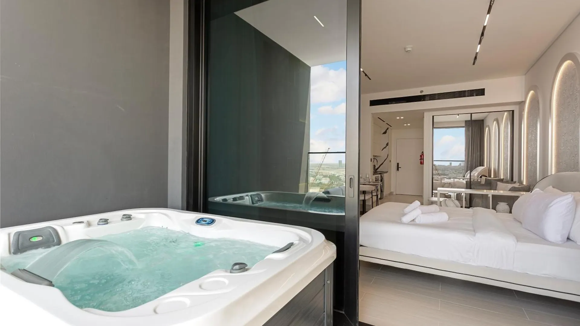 Apartment Stunning Studio With Private Jacuzzi In Trillionaire Dubai United Arab Emirates