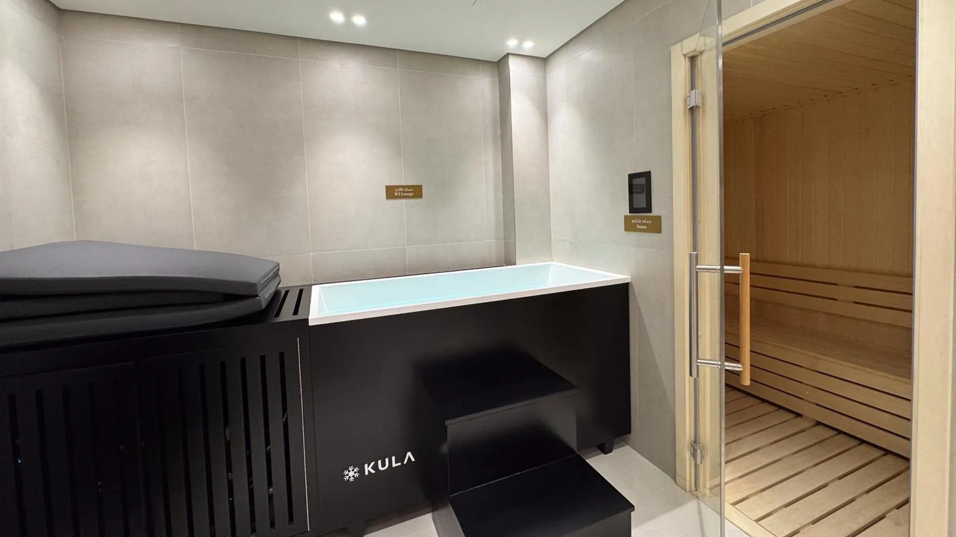Stunning Studio With Private Jacuzzi In Trillionaire Dubai Apartment