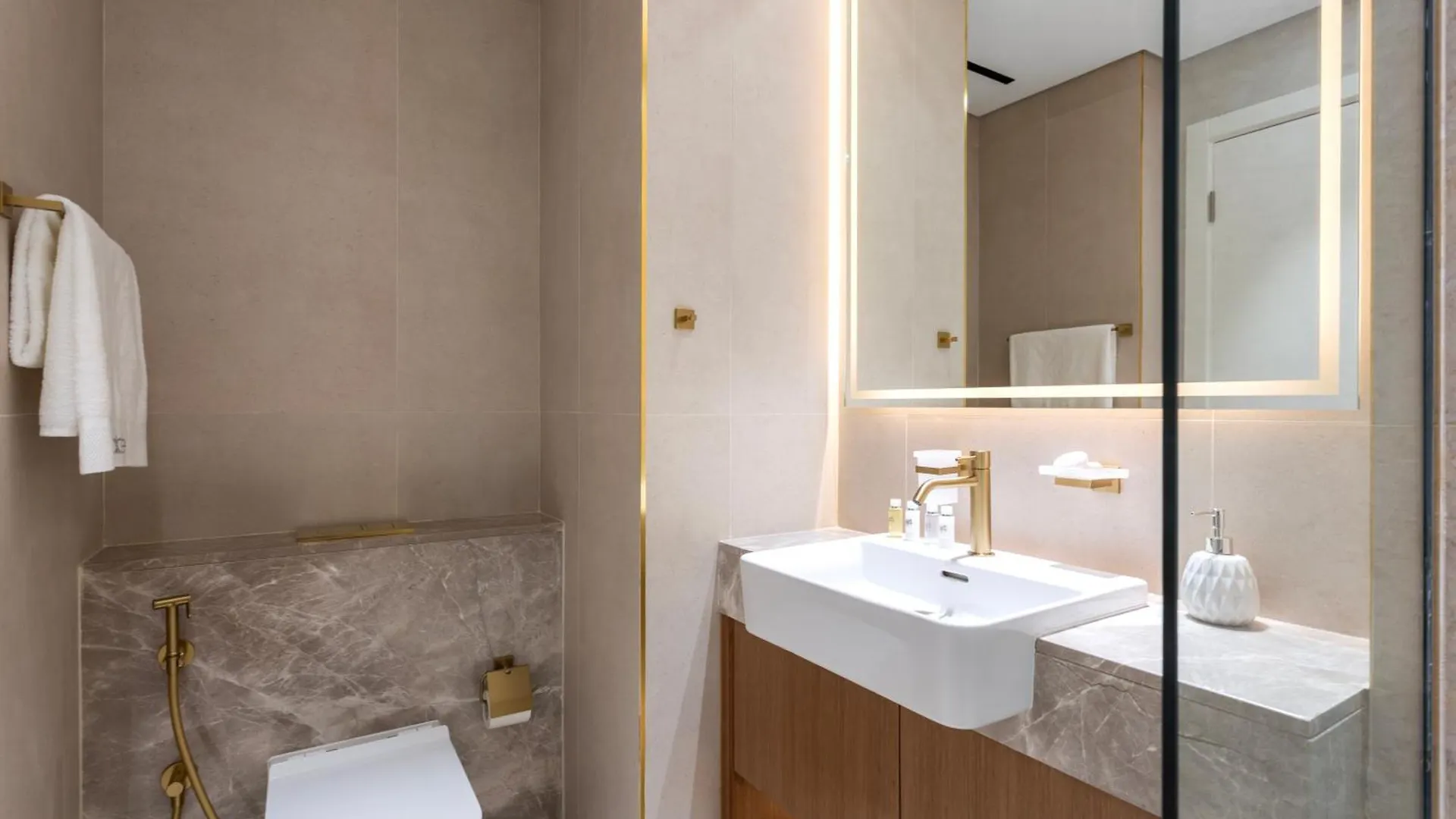 Stunning Studio With Private Jacuzzi In Trillionaire Dubai 0*,  United Arab Emirates